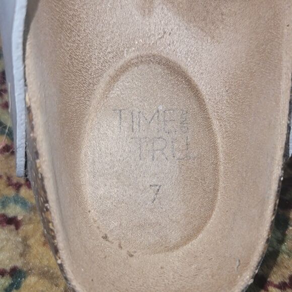 Women's 2 Wide Strap Buckle Sandals in the berkinstock style Grey size 7 MINT - Picture 9 of 11